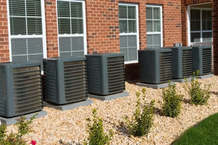 6 Common Reasons Your AC Unit Freezes Up in Oakville Ontario